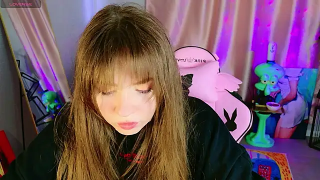 Moon  Bunny online show from May 2026 01:28:02 PM