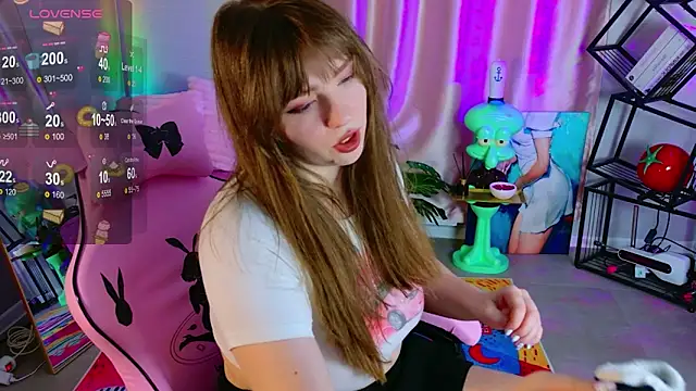 Moon  Bunny online show from May 2026 01:38:01 PM