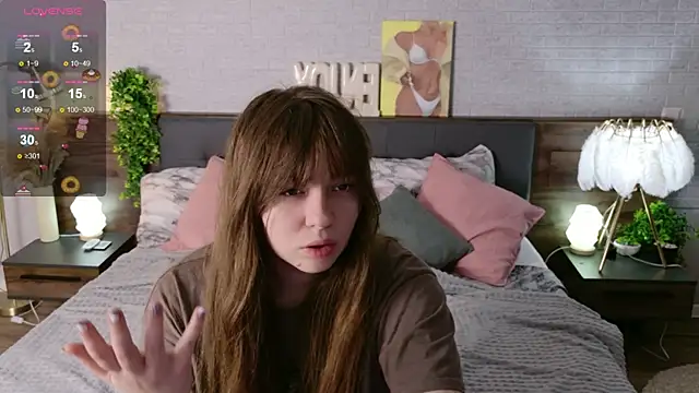 Moon  Bunny online show from May 2026 03:11:01 PM