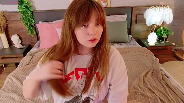 Moon  Bunny online show from May 2026 03:27:01 PM