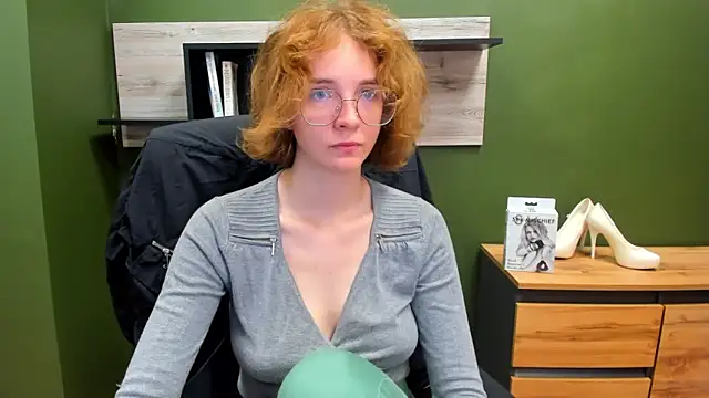 Snapshot of juicyPenny chatting on September 2025 06:24:02 AM juicyPenny online show from September 2025 06:24:02 AM