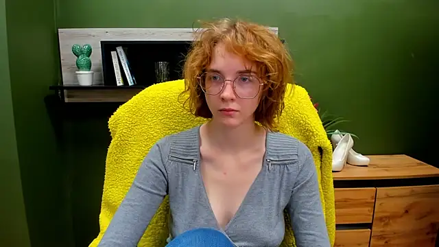 Snapshot of juicyPenny chatting on September 2025 06:28:02 AM juicyPenny online show from September 2025 06:28:02 AM