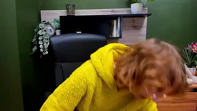 Snapshot of juicyPenny chatting on October 2025 05:32:01 AM juicyPenny online show from October 2025 05:32:01 AM