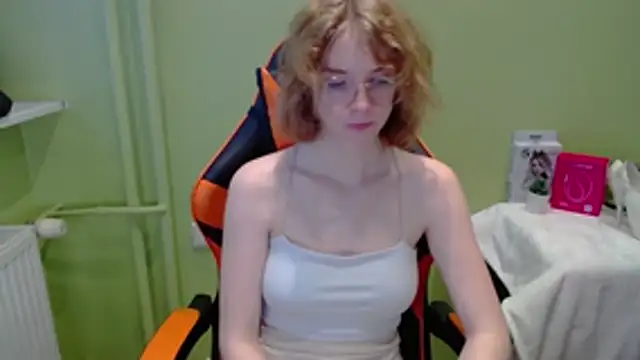 Snapshot of juicyPenny chatting on November 2025 07:30:02 AM juicyPenny online show from November 2025 07:30:02 AM