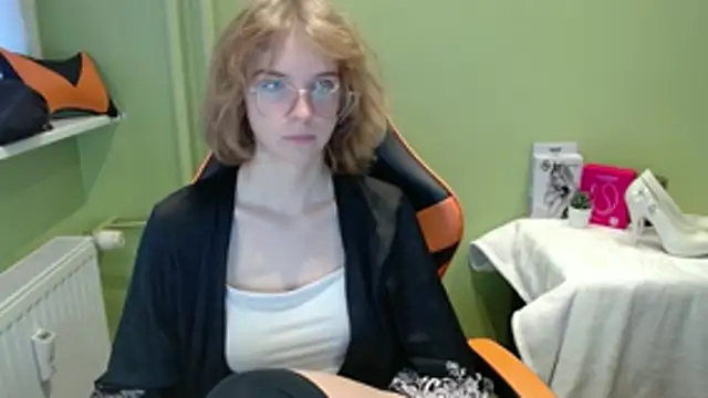 Snapshot of juicyPenny chatting on November 2025 07:30:02 AM juicyPenny online show from November 2025 07:30:02 AM