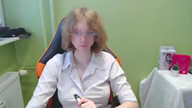 Snapshot of juicyPenny chatting on November 2025 07:41:02 AM juicyPenny online show from November 2025 07:41:02 AM