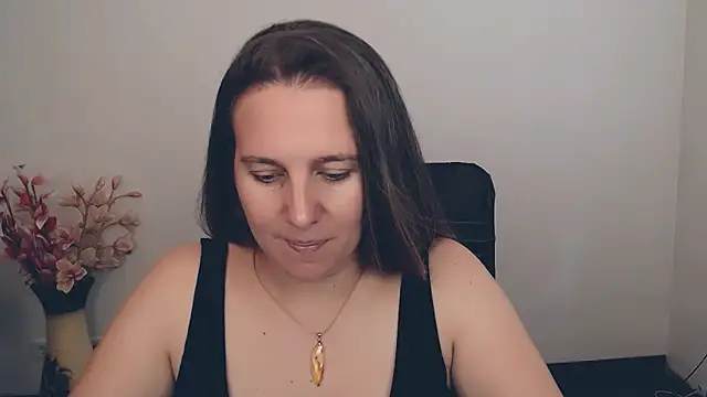 Snapshot of Darklure_ chatting on September 2025 12:39:01 PM Darklure online show from September 2025 12:39:01 PM