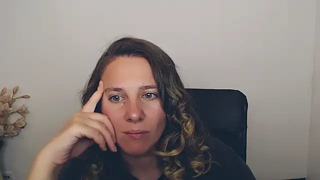 Snapshot of Darklure_ chatting on September 2025 03:35:01 PM Darklure online show from September 2025 03:35:01 PM