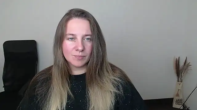 Snapshot of Darklure_ chatting on November 2025 04:30:02 PM Darklure online show from November 2025 04:30:02 PM