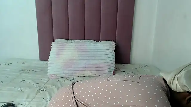 Abby 108 online show from October 2025 07:02:01 PM