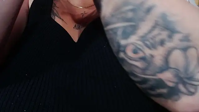 Naomi Braunx online show from October 2025 01:01:02 PM