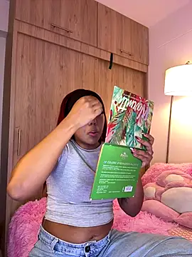  Zahara  online show from December 2025 11:02:01 PM