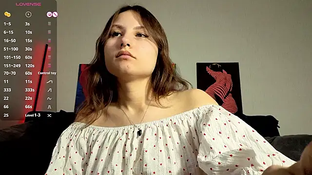 TrixiBell online show from February 2026 05:14:01 AM