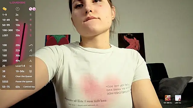 TrixiBell online show from March 2026 05:02:02 AM