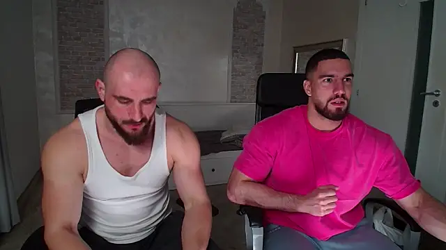 Snapshot of IvanHydee chatting on March 2026 05:44:02 AM IvanHydee online show from March 2026 05:44:02 AM