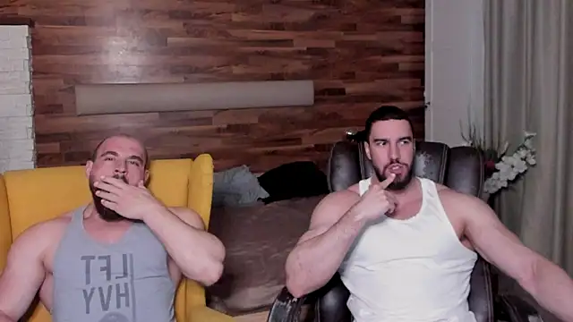 Snapshot of IvanHydee chatting on April 2026 04:54:02 AM IvanHydee online show from April 2026 04:54:02 AM