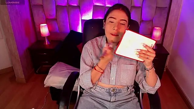 Snapshot of Bonnali_lune chatting on February 2026 04:11:01 AM Bonnali lune online show from February 2026 04:11:01 AM