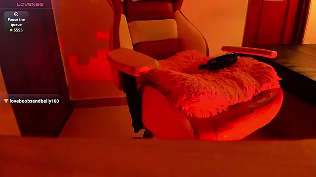 Snapshot of Sheilly_brown chatting on October 2025 02:14:01 PM Sheilly brown online show from October 2025 02:14:01 PM