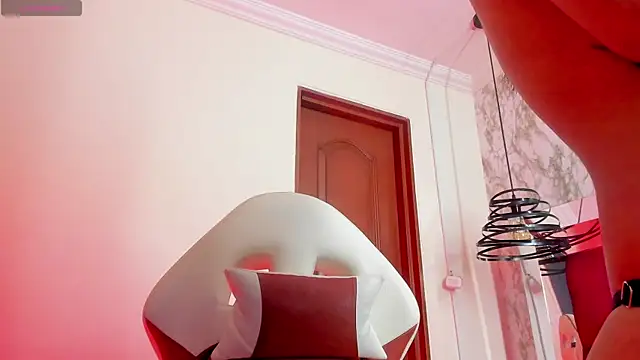 Snapshot of Sheilly_brown chatting on November 2025 07:02:02 PM Sheilly brown online show from November 2025 07:02:02 PM