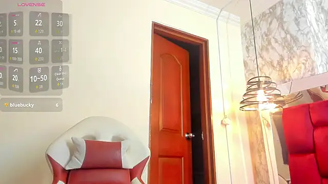 Snapshot of Sheilly_brown chatting on December 2025 08:23:01 AM Sheilly brown online show from December 2025 08:23:01 AM