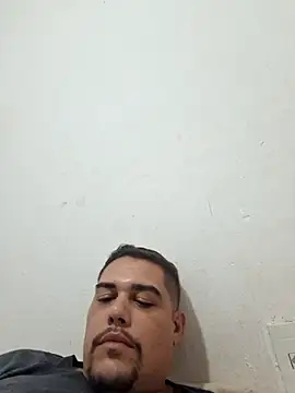 Snapshot of feehzungi0000 chatting on February 2026 12:28:02 AM feehzungi0000 online show from February 2026 12:28:02 AM