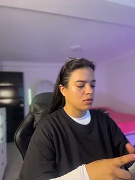 JuanitaMore01 online show from May 2026 08:40:02 PM