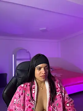 Snapshot of JuanitaMore01 chatting on June 2026 01:28:02 AM JuanitaMore01 online show from June 2026 01:28:02 AM