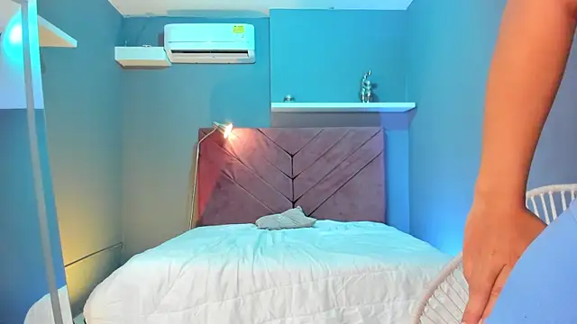 everyh   online show from October 2025 07:44:02 PM