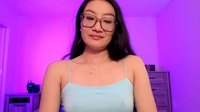 Snapshot of Aliciaz3 chatting on September 2025 05:16:02 PM Aliciaz3 online show from September 2025 05:16:02 PM