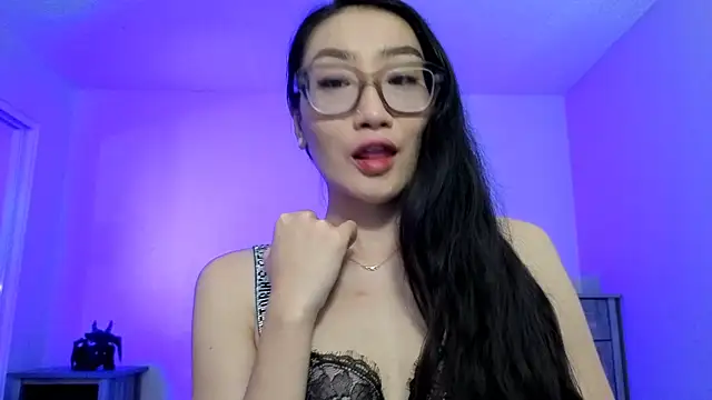 Snapshot of Aliciaz3 chatting on October 2025 05:08:01 PM Aliciaz3 online show from October 2025 05:08:01 PM