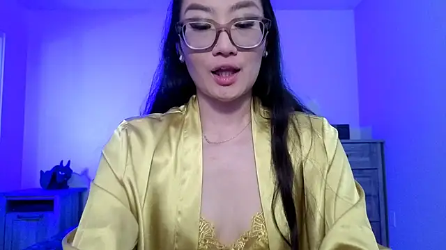 Snapshot of Aliciaz3 chatting on October 2025 04:15:02 PM Aliciaz3 online show from October 2025 04:15:02 PM