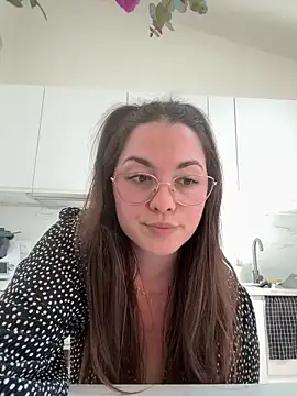 liloush   online show from April 2026 01:47:02 PM