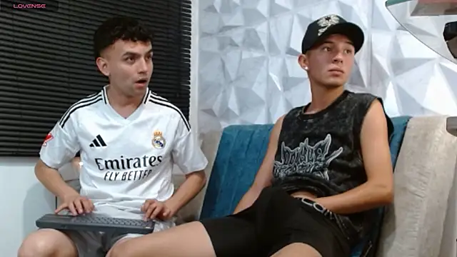 Isaac tan online show from December 2025 03:12:02 AM