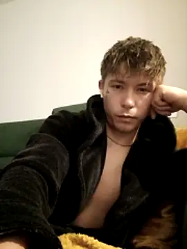 cameron334 online show from November 2025 02:21:01 AM