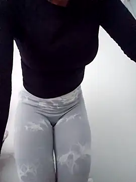 Miss Pompitas23 online show from October 2025 10:10:01 PM