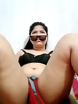 Snapshot of Nusrat-N chatting on September 2025 12:44:02 AM Nusrat-N online show from September 2025 12:44:02 AM