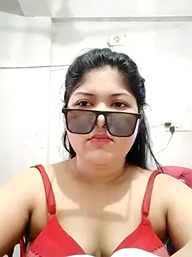 Snapshot of Nusrat-N chatting on September 2025 03:12:01 AM Nusrat-N online show from September 2025 03:12:01 AM