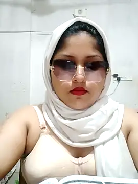 Nusrat-N online show from March 2026 06:14:02 PM