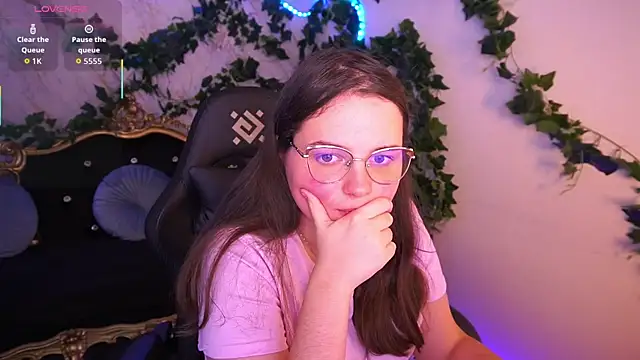 SophieDreamss online show from November 2025 02:38:02 PM