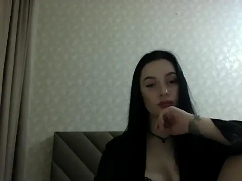 Snapshot of Lulii24 chatting on November 2025 05:02:01 AM Lulii24 online show from November 2025 05:02:01 AM