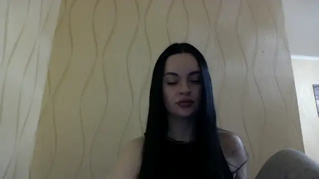 Snapshot of Lulii24 chatting on January 2026 06:32:02 PM Lulii24 online show from January 2026 06:32:02 PM