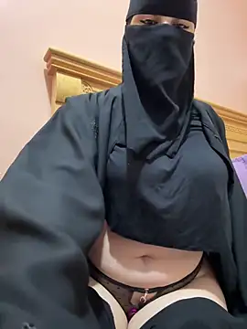 Snapshot of _Laiali_ chatting on March 2026 10:17:03 PM Laiali online show from March 2026 10:17:03 PM