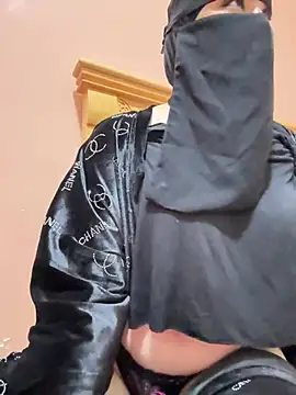 Snapshot of _Laiali_ chatting on March 2026 10:17:02 PM Laiali online show from March 2026 10:17:02 PM