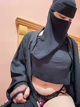 Snapshot of _Laiali_ chatting on March 2026 01:44:01 AM Laiali online show from March 2026 01:44:01 AM