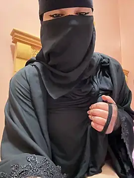 Snapshot of _Laiali_ chatting on April 2026 01:11:01 AM Laiali online show from April 2026 01:11:01 AM