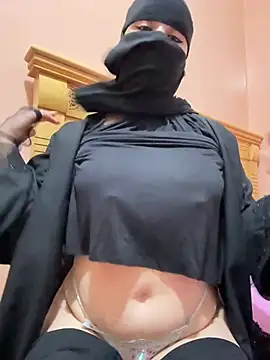 Snapshot of _Laiali_ chatting on April 2026 07:29:01 PM Laiali online show from April 2026 07:29:01 PM