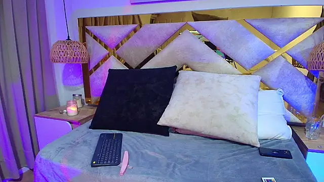 Scarlett Vegaa online show from September 2025 11:01:01 AM