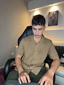 AdrianRinaldi online show from April 2026 08:06:02 PM