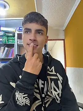 Snapshot of AdrianRinaldi chatting on April 2026 05:30:01 PM AdrianRinaldi online show from April 2026 05:30:01 PM