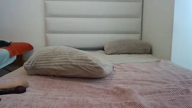 SexyNonnyy online show from February 2026 06:19:02 AM